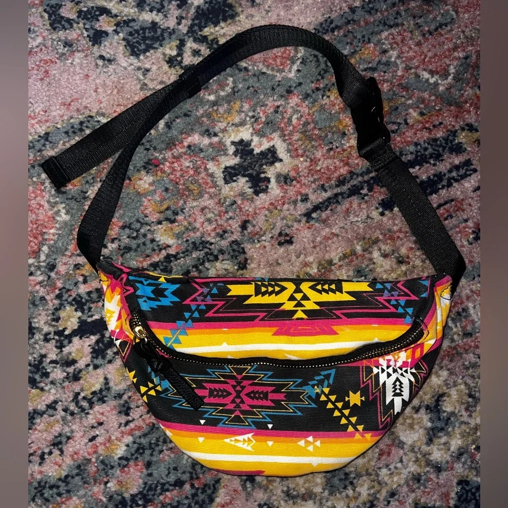 Forever 21 Aztec Patterned Crossbody Bag